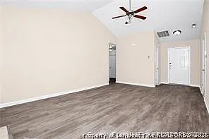 3 bed, 2.0 bath, 1581 sqft, $1,695 — Photo 3