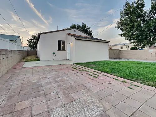3rd image of 5920 Redman Ave