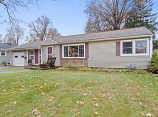 291 Armstrong Rd, Rochester, NY 14612