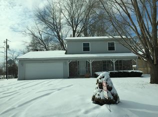 119 Crestwood Dr, East Peoria, IL 61611