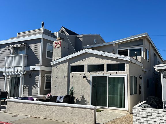 2nd image of 211 33rd St #B