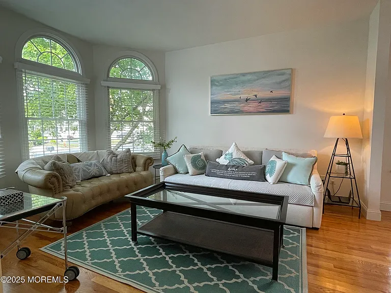 165 Osborne Ave — Photo 6