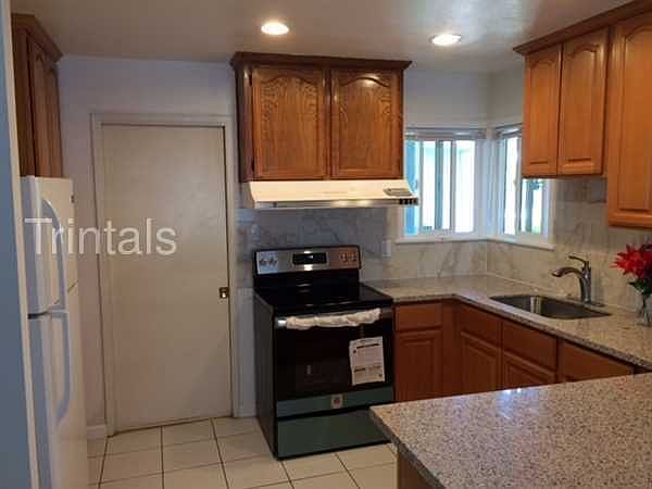 1st image of 1715 Queens Crossing Dr
