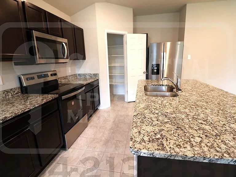 5004 Karen Green Dr — Photo 8