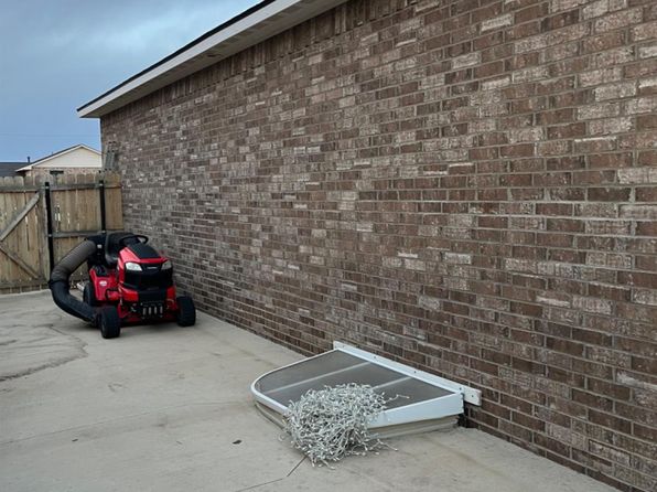 900 N Holly Dr, Liberal, KS 67901