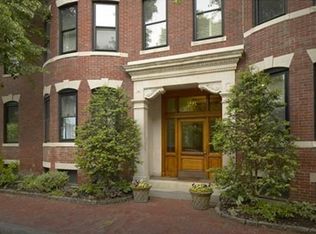 28 Hurlbut St APT 2, Cambridge, MA 02138