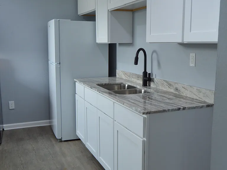 219 Leon St #6 — Photo 15