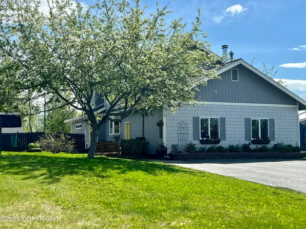 379 W Katmai Ave, Soldotna, AK 99669