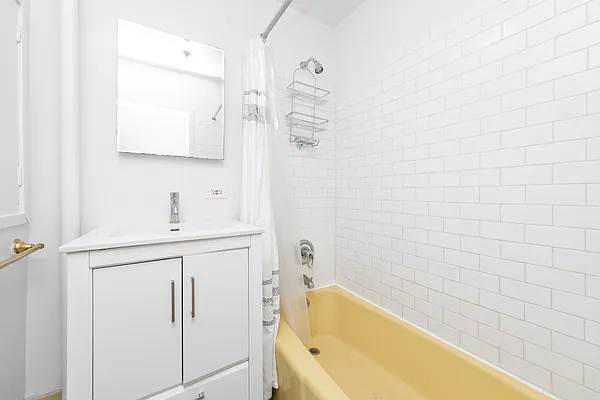 Rented by Douglas Elliman | media 7