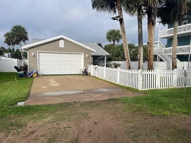 3 bed, 2.0 bath, 1598 sqft, $2,800 — Photo 2