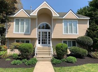 711 Foster Ave, Cape May, NJ 08204