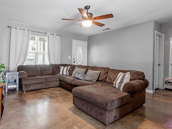 2nd image of 826 Eberle Ln