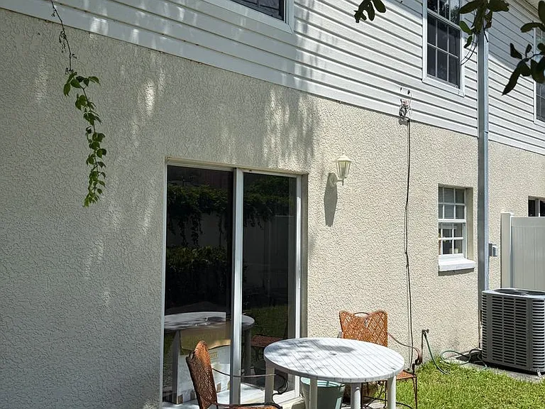 102 N Lady Mary Dr — Photo 31