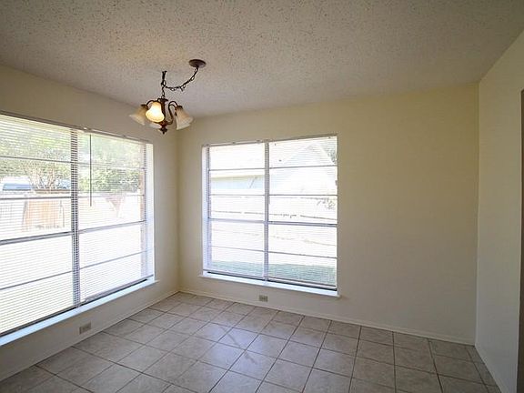 5th image of 735 Coolwood Ct