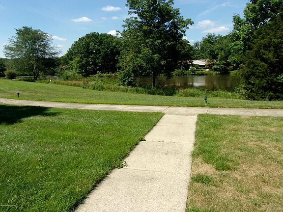 3rd image of 191A Sterling Ct