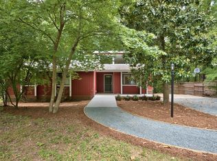 104 Barrington Hill Rd, Chapel Hill, NC 27516