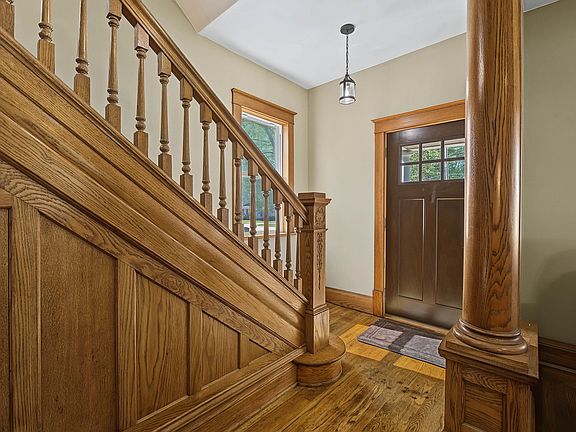 2nd image of 1202 1st Center Ave