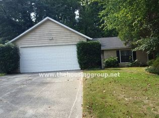 2593 Laurel View Dr, Snellville, GA 30039