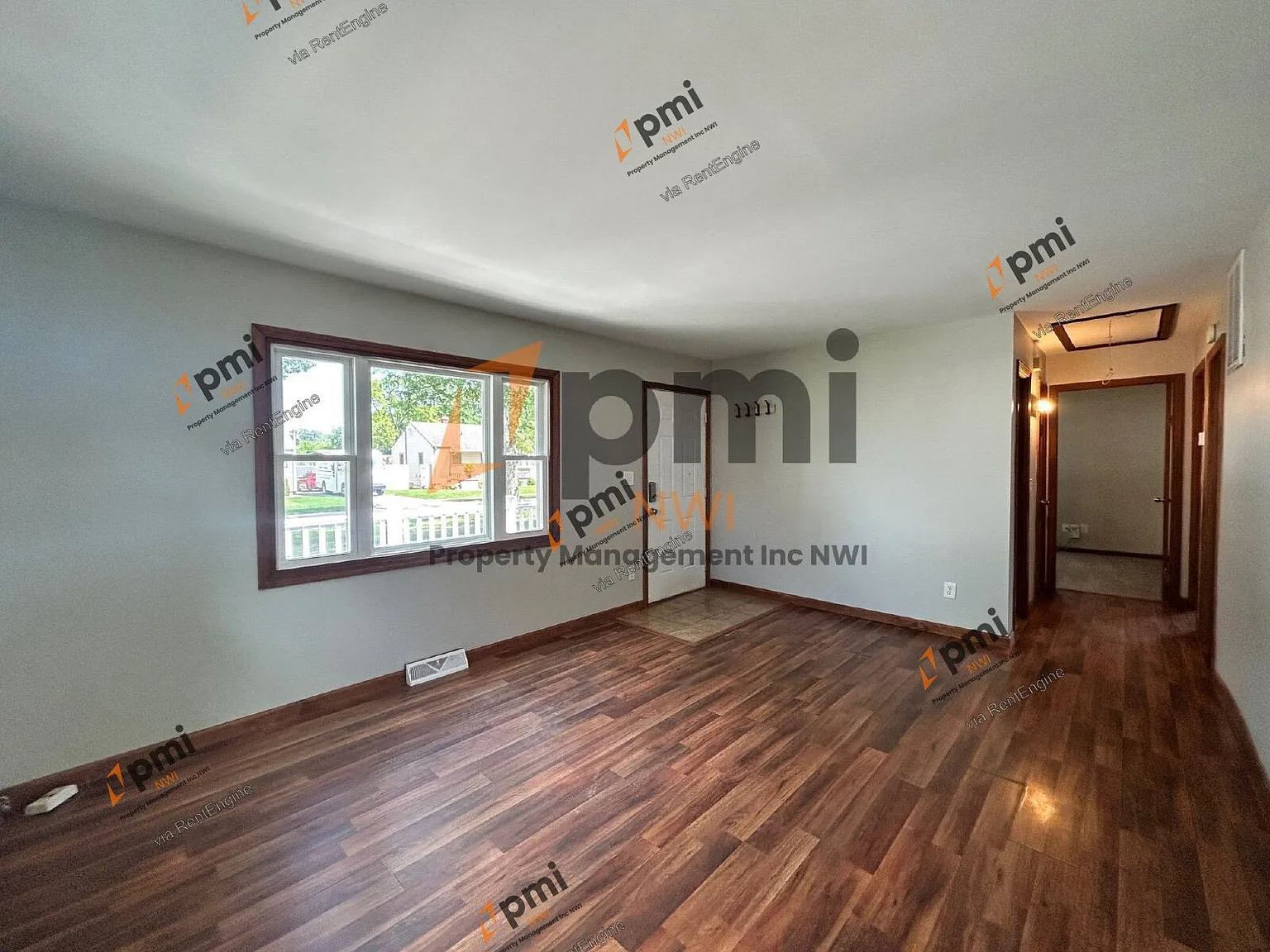3 bed, 1.0 bath, 825 sqft, $1,895 — Photo 4