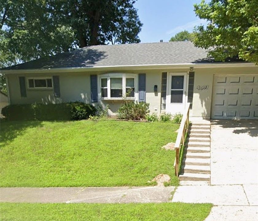 1st image of 4007 E 5th St