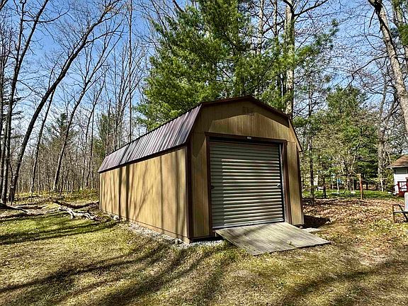 3rd image of 2691 Ridge Rd