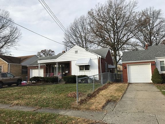 4th image of 3607 Lakewood Dr
