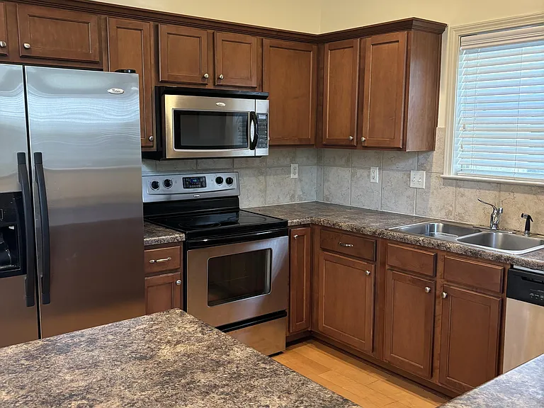 1371 Island Town Dr — Photo 8