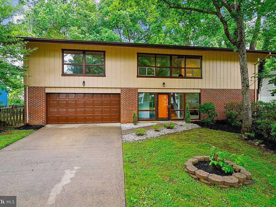 1st image of 15739 Vista Dr