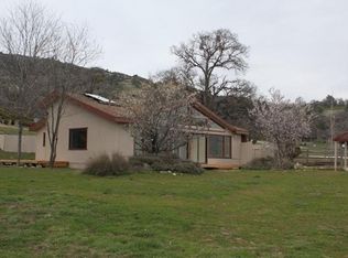 28051 Bear Valley Rd, Tehachapi, CA 93561
