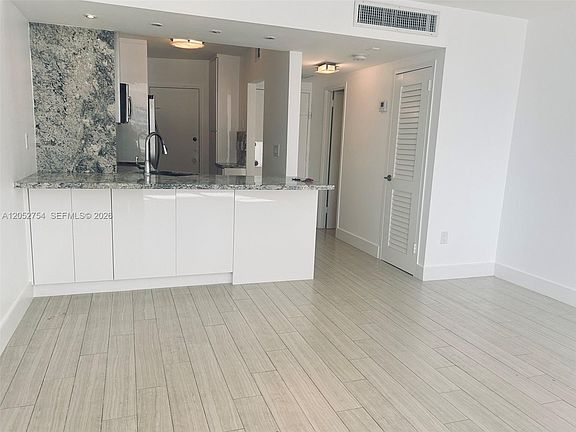 3rd image of 2899 Collins Ave APT 724