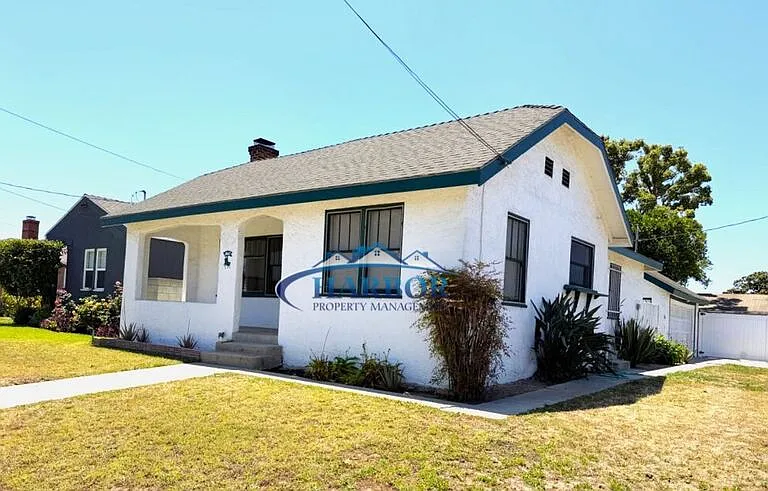 1667 N Lagoon Ave — Photo 2