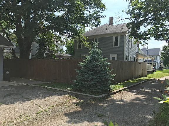 4th image of 421 Grant St