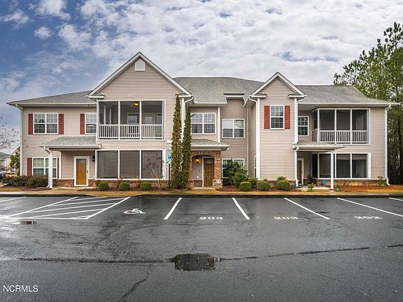 2nd image of 1936 Tara Ct APT 203