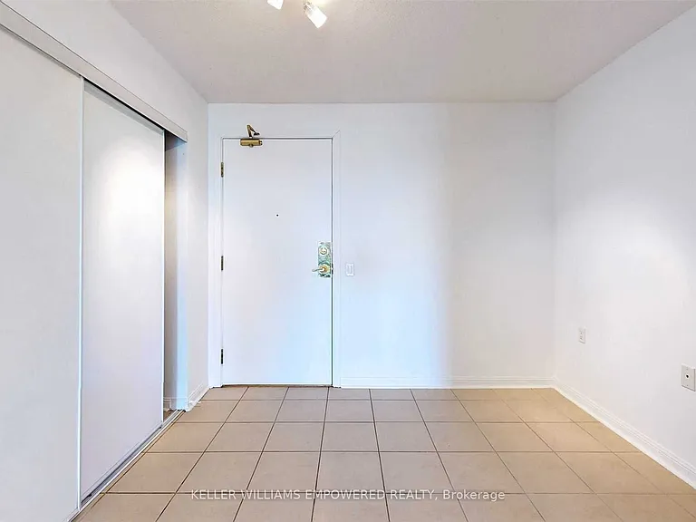 650 Lawrence Ave W #915 — Photo 5