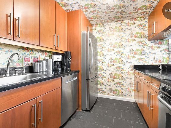 3rd image of 300 W 135th St APT 9B