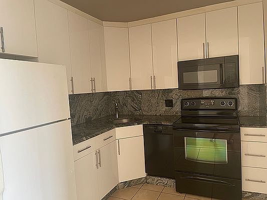 1st image of 25-98 Steinway St #3B