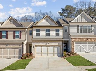 5621 Overview Dr, Flowery Branch, GA 30542