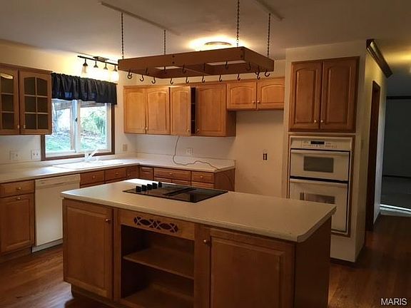 5th image of 579 McBride Pointe Dr