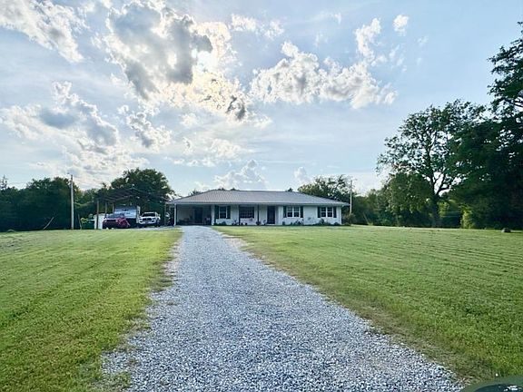 2nd image of 2709 Countrywood Rd