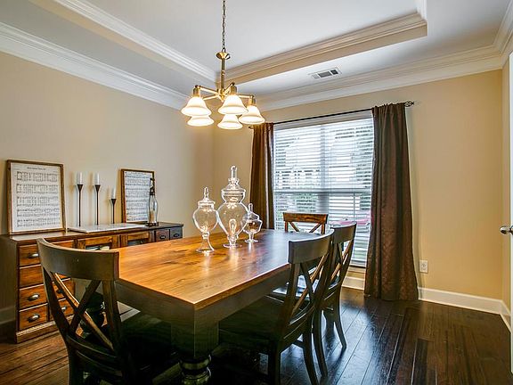 3rd image of 4648 Sawmill Pl
