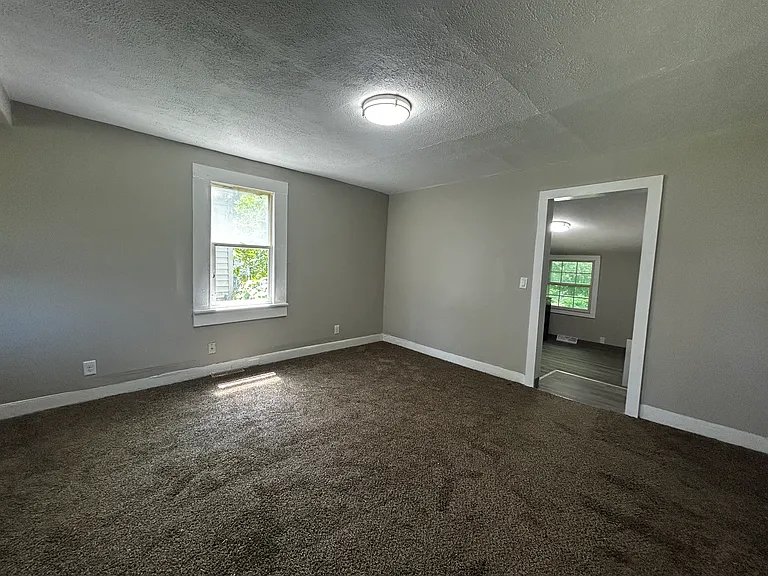 1130 Douglas Ave #3 — Photo 7