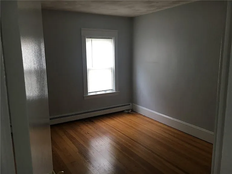 152 Webster St #1 — Photo 9