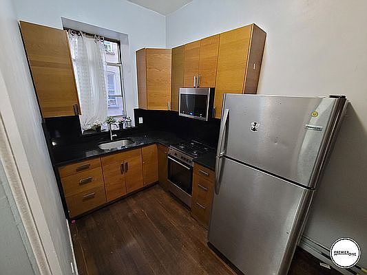 4th image of 731 Saint Nicholas Ave #Ap1a