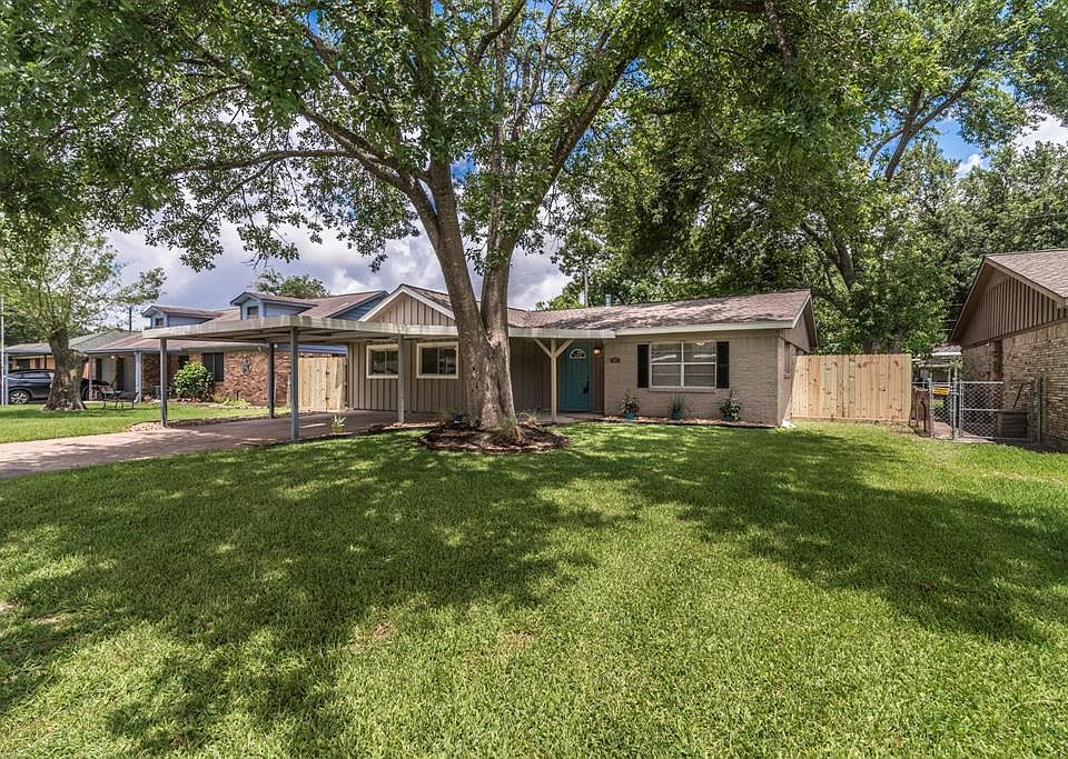 1st image of 2517 Estate Dr
