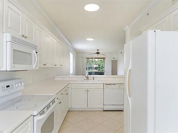 3rd image of 8310 Whiskey Preserve CIR #211