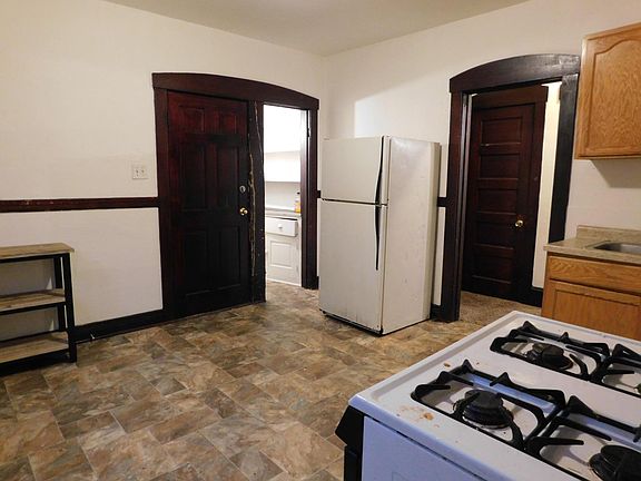 4th image of 2857 N 2nd St #2859