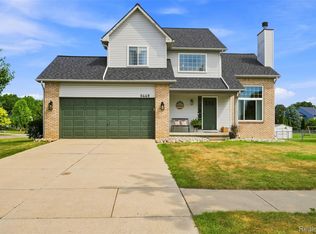 8449 Omar Dr, Davison, MI 48423