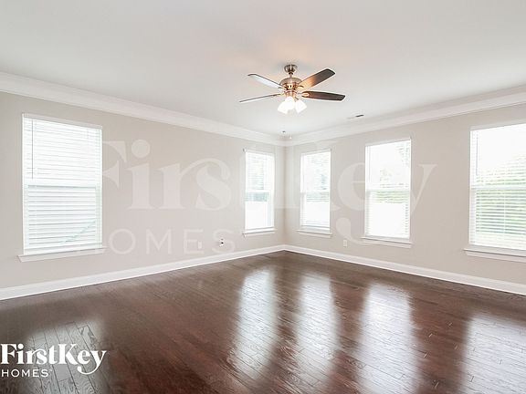 4th image of 130 Habersham Ct
