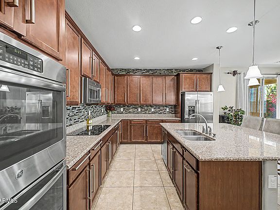5th image of 4725 W ST CATHERINE Avenue