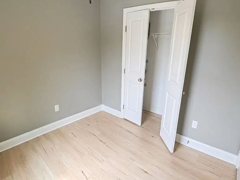 2405 Harley St — Photo 7